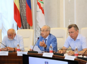 Нехватка кадров - главная проблема медицины в Волгодонске Нехватка кадров - главная проблема медицины в Волгодонске