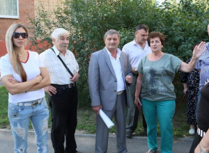 Власти Волгодонска начали работу по демонтажу нелепых «турникетов» Власти Волгодонска начали работу по демонтажу нелепых «турникетов»