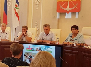 Табак - не товар первой необходимости, который должен продаваться на каждом углу, - Виктор Мельников Табак - не товар первой необходимости, который должен продаваться на каждом углу, - Виктор Мельников