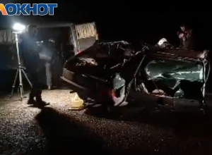 Появилось видео с места жуткой аварии, где погиб молодой житель Зимовниковского района Появилось видео с места жуткой аварии, где погиб молодой житель Зимовниковского района