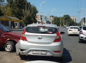 ДТП на вокзале. Водитель Hyundai не уступил дорогу « восьмерке» ДТП на вокзале. Водитель Hyundai не уступил дорогу « восьмерке»
