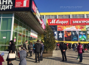 Из ТРЦ Волгодонска эвакуировали людей, часть «нового города» осталась без света Из ТРЦ Волгодонска эвакуировали людей, часть «нового города» осталась без света