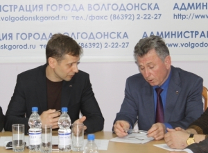 Сити-менеджер встретился с самой скандальной комиссией Думы Волгодонска Сити-менеджер встретился с самой скандальной комиссией Думы Волгодонска