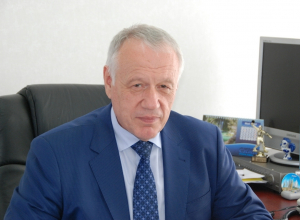 Доход депутата-врача Виктора Дорохова не намного больше, чем у директоров школ Доход депутата-врача Виктора Дорохова не намного больше, чем у директоров школ