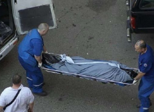 Молодая волгодончанка разбилась насмерть после падения из окна многоэтажки Молодая волгодончанка разбилась насмерть после падения из окна многоэтажки