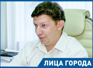 «Мой рабочий день никогда не заканчивается вовремя»: Сергей Ладанов рассказал о семье, работе и о планах сделать поликлиники более удобными «Мой рабочий день никогда не заканчивается вовремя»: Сергей Ладанов рассказал о семье, работе и о планах сделать поликлиники более удобными