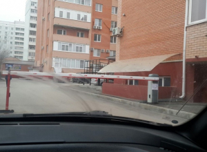 За лето Волгодонск избавят от самовольно установленных шлагбаумов За лето Волгодонск избавят от самовольно установленных шлагбаумов