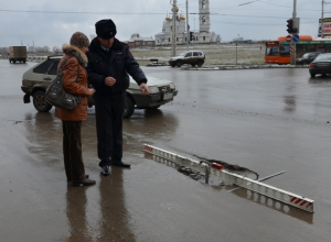 Метровые глубокие ямы на дорогах Волгодонска должны ликвидировать Метровые глубокие ямы на дорогах Волгодонска должны ликвидировать