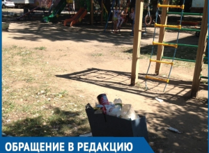Наши дети играют в свинарнике, - жители Волгодонска возмущены грязью на детской площадке Наши дети играют в свинарнике, - жители Волгодонска возмущены грязью на детской площадке