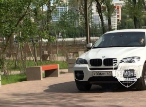 23-летнюю волгодончанку на BMW оштрафовали в Ростове за въезд на тротуар на левом берегу Дона 23-летнюю волгодончанку на BMW оштрафовали в Ростове за въезд на тротуар на левом берегу Дона