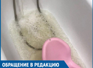 Грязная коричневатая вода течет из кранов жителей Волгодонска Грязная коричневатая вода течет из кранов жителей Волгодонска