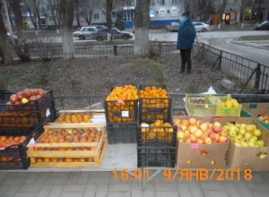 С нового года волгодонцы не перестали шуметь и торговать в неотведенных для этого местах С нового года волгодонцы не перестали шуметь и торговать в неотведенных для этого местах
