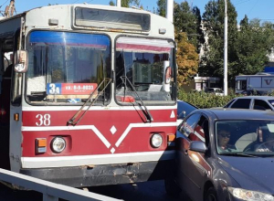 ДТП с участием троллейбуса произошло в Волгодонске ДТП с участием троллейбуса произошло в Волгодонске