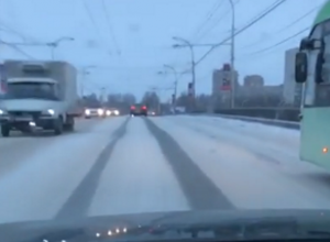 Автомобилист высмеял зимнюю уборку магистралей Волгодонска на горячий кавказский манер Автомобилист высмеял зимнюю уборку магистралей Волгодонска на горячий кавказский манер