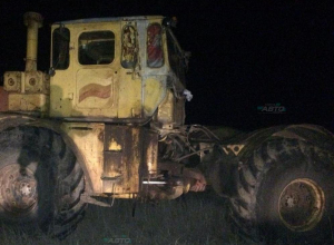 В стельку пьяный тракторист переехал жену в поле в Цимлянском районе В стельку пьяный тракторист переехал жену в поле в Цимлянском районе