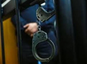 В Волгодонске 18-летний парень ударил женщину в живот после чего ограбил её В Волгодонске 18-летний парень ударил женщину в живот после чего ограбил её