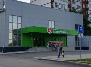 Неизвестные разгромили «Пятёрочку» в торговом центре в новой части Волгодонска Неизвестные разгромили «Пятёрочку» в торговом центре в новой части Волгодонска