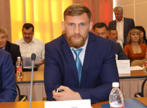 Депутат-боксер Дмитрий Кудряшов за год заработал в 20 раз больше, чем в 2016 году Депутат-боксер Дмитрий Кудряшов за год заработал в 20 раз больше, чем в 2016 году