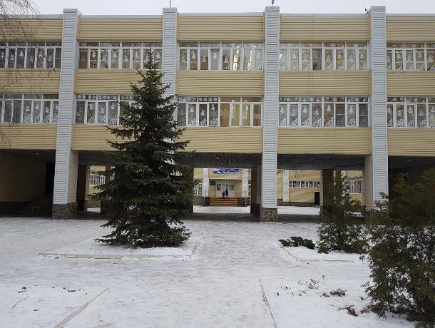 В школах и садах Волгодонска продолжается работа по замене окон и дверей В школах и садах Волгодонска продолжается работа по замене окон и дверей