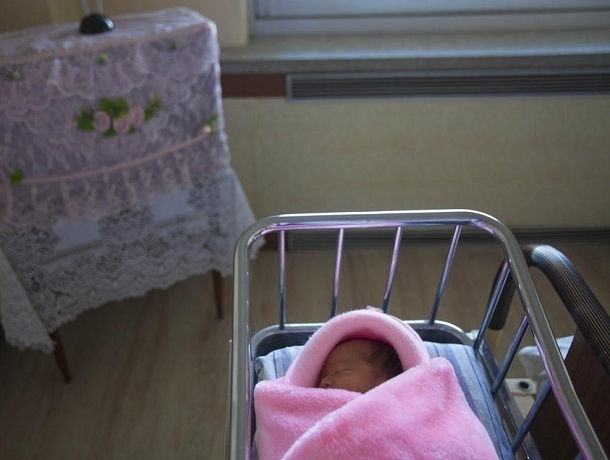 Первым родившемся ребенком 2018 года в Волгодонске стала девочка Первым родившемся ребенком 2018 года в Волгодонске стала девочка