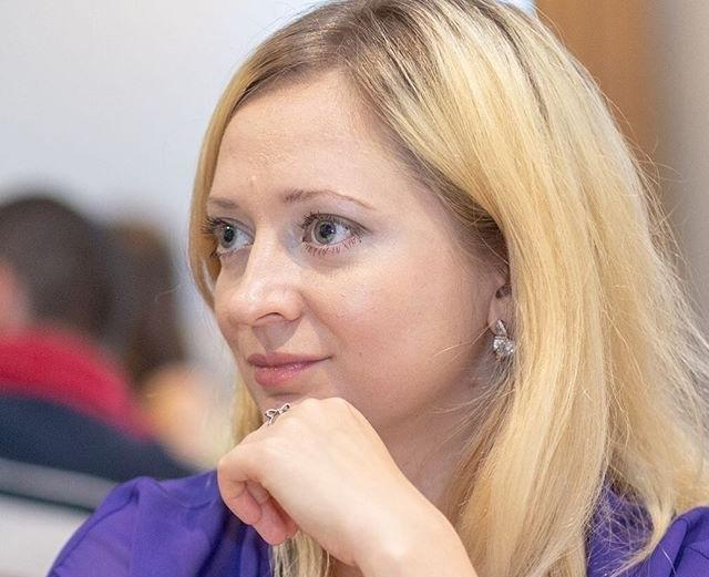 Уехав в Москву, экс-волгодончанка Елена Клочкова открыла собственное ателье Уехав в Москву, экс-волгодончанка Елена Клочкова открыла собственное ателье