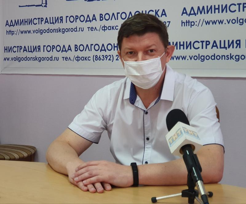 «8 часов не снимая защитный костюм»: Сергей Ладанов на себе ощутил сложности работы в ковидном госпитале «8 часов не снимая защитный костюм»: Сергей Ладанов на себе ощутил сложности работы в ковидном госпитале