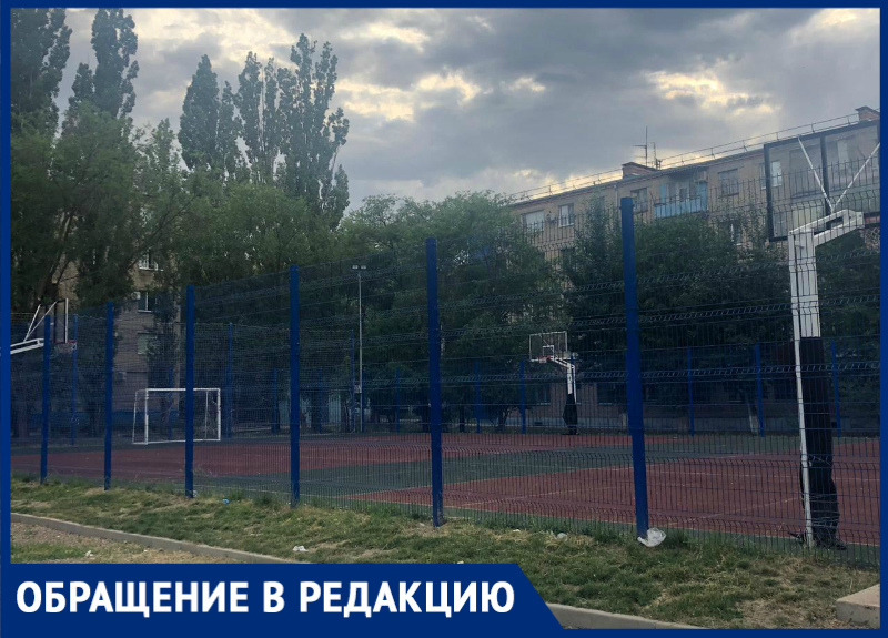 «Фонари есть, а света нет»: волгодонцы требуют включить освещение на спортплощадке «Фонари есть, а света нет»: волгодонцы требуют включить освещение на спортплощадке