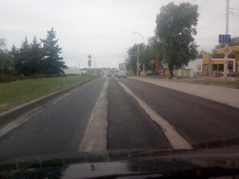 «Из одной колеи в другую»: волгодонцы раскритиковали ремонт дороги на Строителей «Из одной колеи в другую»: волгодонцы раскритиковали ремонт дороги на Строителей