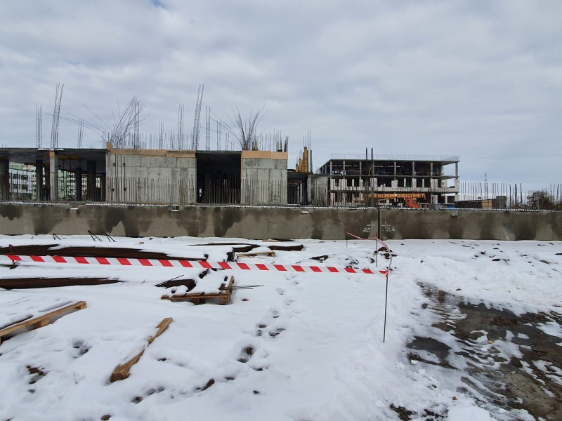 Школа в квартале В-9 построена почти на 40%: здание в Волгодонске возвели до третьего этажа Школа в квартале В-9 построена почти на 40%: здание в Волгодонске возвели до третьего этажа