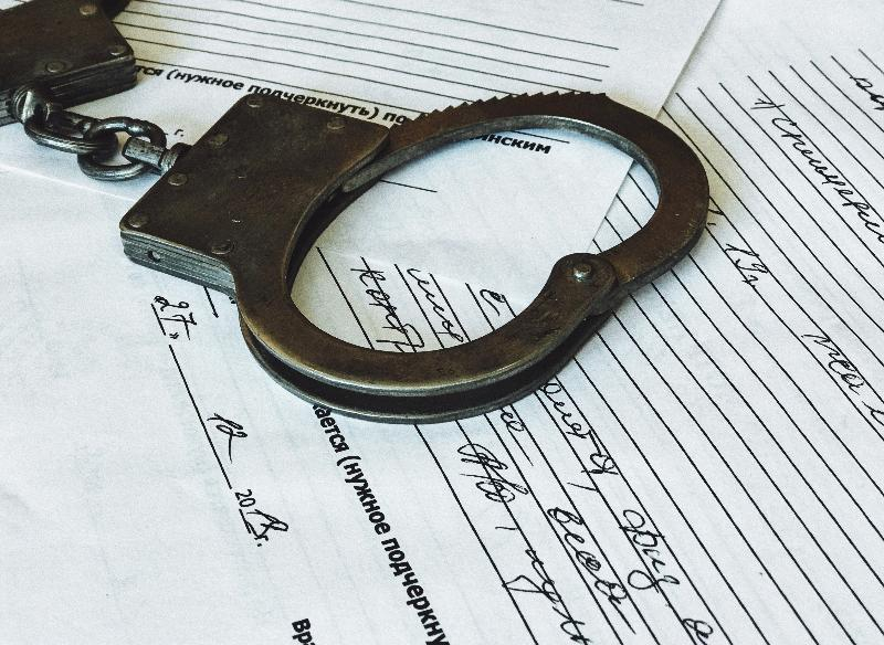 Волгодончанка в порыве злости избила мужчину и выбила ему глаз Волгодончанка в порыве злости избила мужчину и выбила ему глаз
