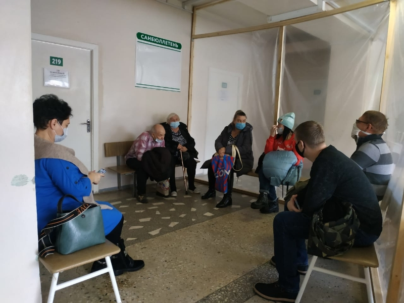 В поликлинике Волгодонска удалось разделить потоки больных и здоровых людей В поликлинике Волгодонска удалось разделить потоки больных и здоровых людей