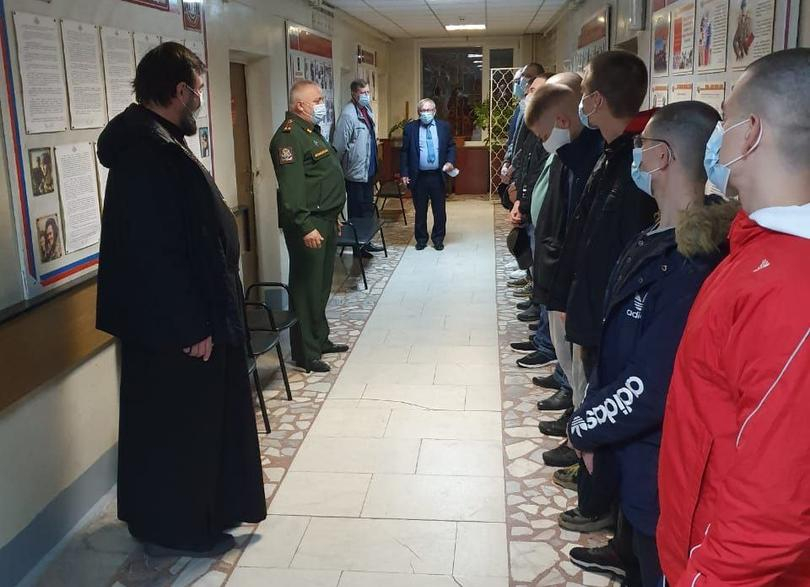 В военкомате Волгодонска состоялась первая осенняя отправка призывников в армию В военкомате Волгодонска состоялась первая осенняя отправка призывников в армию