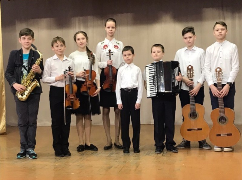 «В кругу друзей» выступили воспитанники Детской музыкальной школы Волгодонска