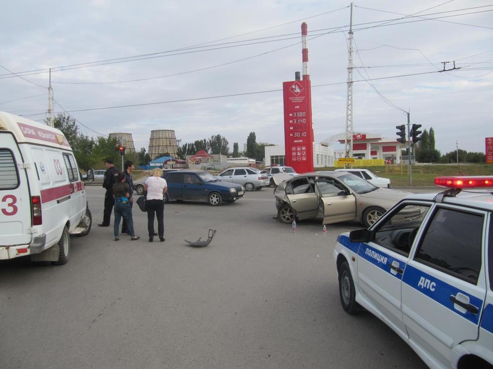 Светофор на Жуковском шоссе стал «виновником» ДТП, в котором пострадали несколько человек