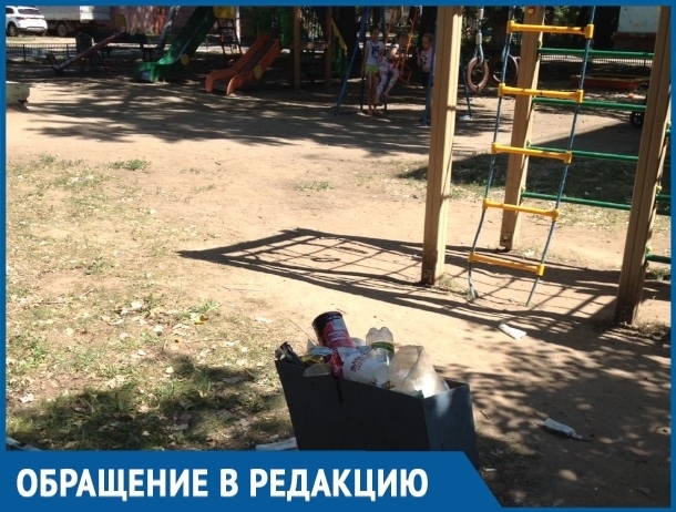 Наши дети играют в свинарнике, - жители Волгодонска возмущены грязью на детской площадке