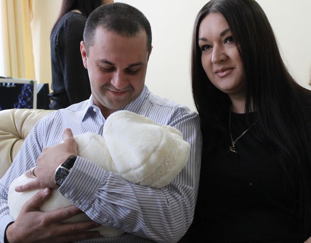 Первую малышку 2016 года в Волгодонске назвали Эмилией 