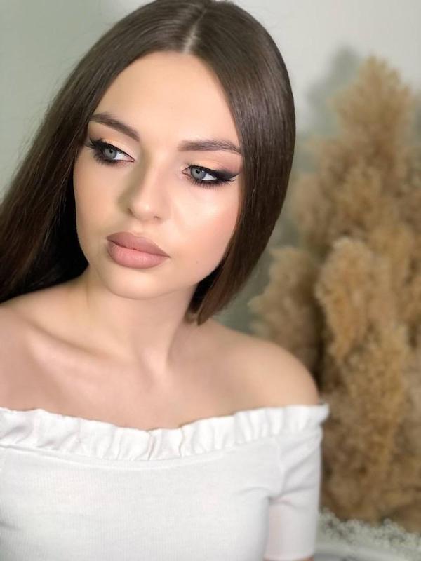 18-летняя Екатерина Литвинова хочет принять участие в кастинге «Мисс ...