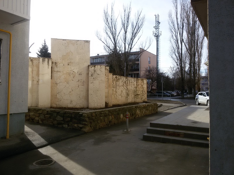 2.jpg 2.jpg