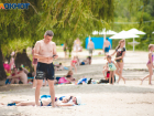 Некоторые сотрудники баз отдыха в Волгодонске прячут таблички о бесплатных пляжах