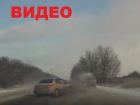 Появилось видео ДТП на автодороге Ольгинская-Волгодонск, в котором погибли женщина и 16-летняя девушка