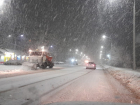 С четырех утра дороги Волгодонска начали активно очищать от снега