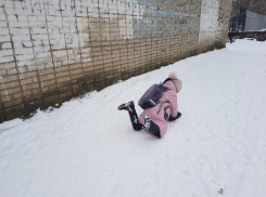 Снежный «завал»: За сутки в травмпункт Волгодонска обратилось четверть сотни горожан
