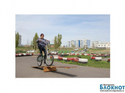 Волгодонские велосипедисты сдали экзамен на знание правил дорожного движения