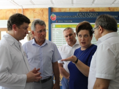 Министр здравоохранения Дона осталась недовольна темпами ремонта психоневрологического диспансера в Волгодонске 