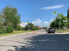 В Волгодонске обновили «зебры» на большинстве пешеходных переходов