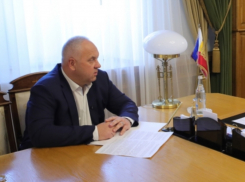 Министр транспорта Ростовской области призвал устранить ямы на дорогах в апреле