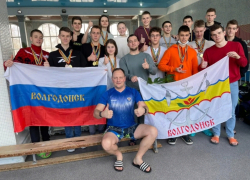 Второе командное место с 56 медалями заняли волгодонские пловцы на соревнованиях в Шахтах