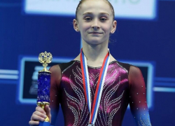Волгодонская гимнастка Софья Гузь взяла серебро на Первенстве России