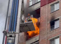 Крупный пожар произошел в 14-этажном доме на Степной