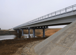 Через бурный Сал построили новый железобетонный мост